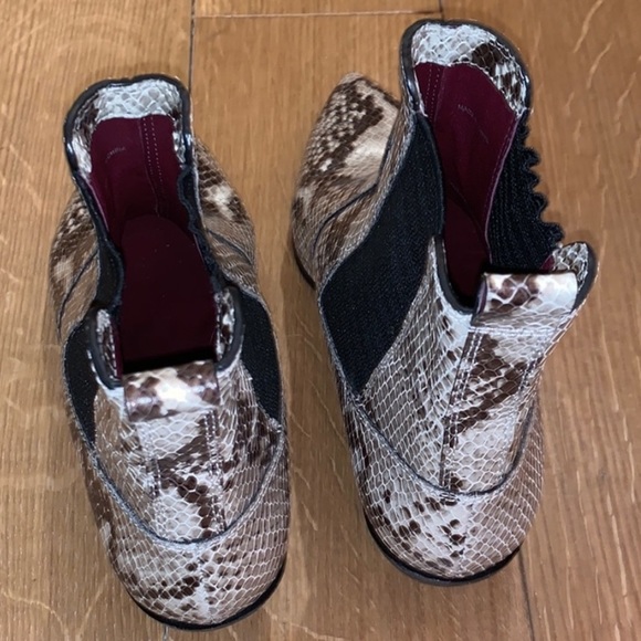 Marc Jacobs Snake Ankle Booties - Picture 4 of 5